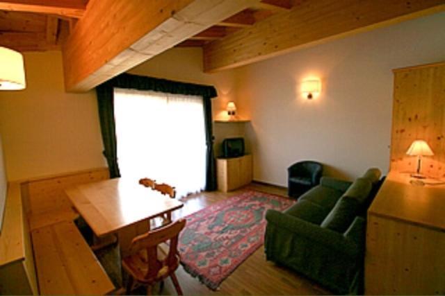 Residence Dolomia Pozza di Fassa Habitación foto